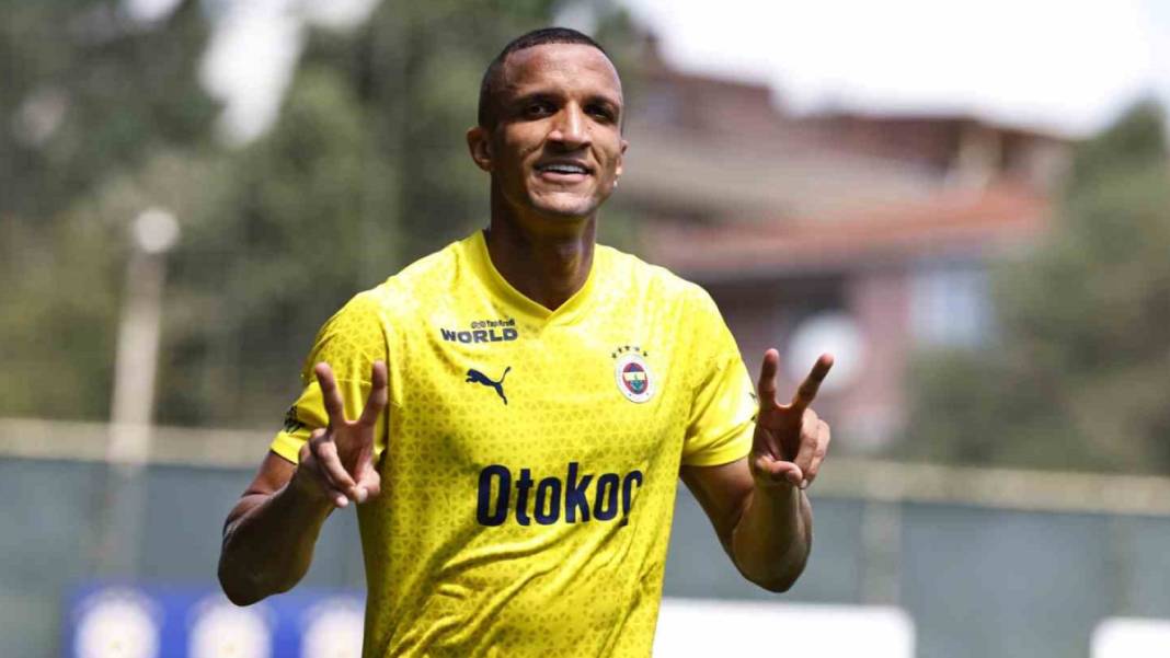 Fenerbahçe’nin yeni kanı Rodrigo Becao ilk antrenmanına çıktı 1